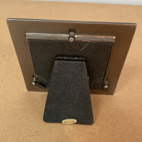 Furio Dog Frame - Picture 2 of 3